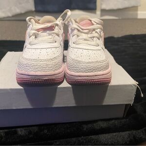 Nike White and Pink Sneakers with Textured Upper
